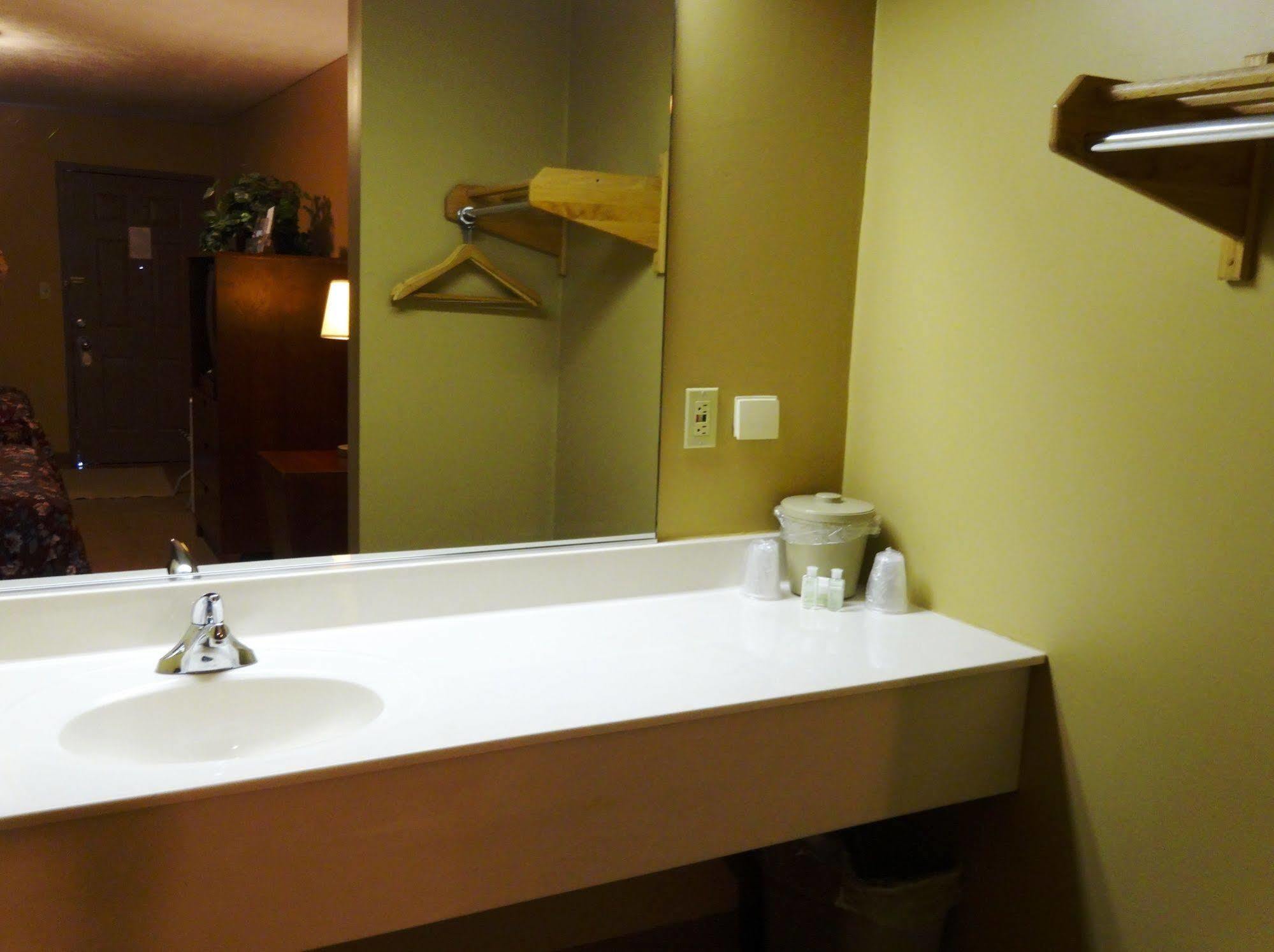 Pine View Resort Монтічелло Екстер'єр фото